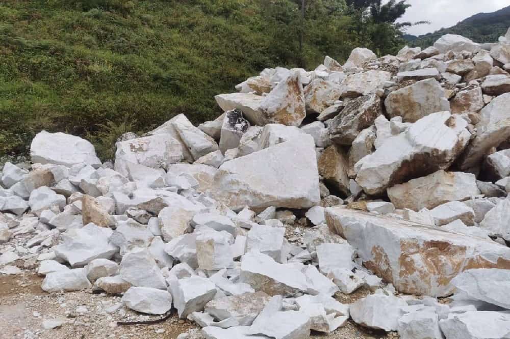 雷蒙磨粉機(jī)加工白云石的全方位解析