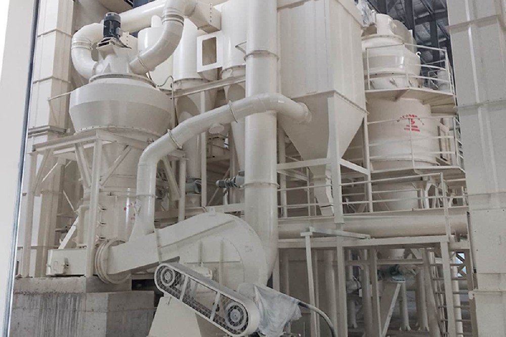 膨潤(rùn)土磨粉機(jī)